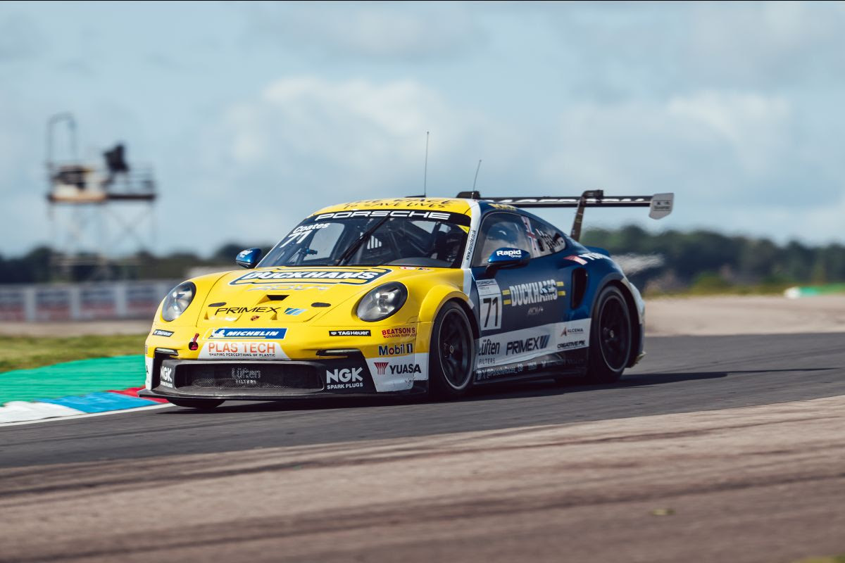 Duckhams Yuasa Racing set for high-speed Thruxton challenge